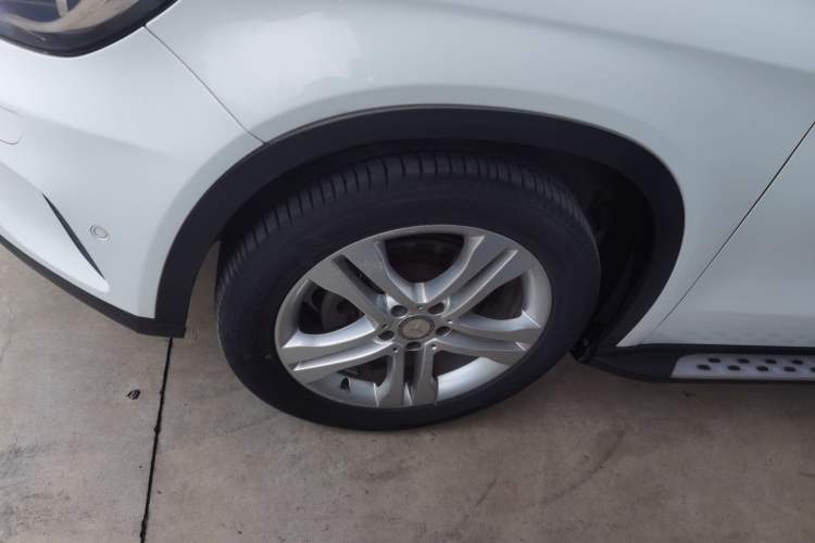 Used Mercedes-Benz GLA 2015 GLA 200 Left Front Wheel Hub
