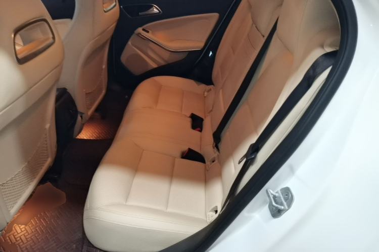 Used Mercedes-Benz GLA 2015 GLA 220 4MATIC Luxury Model Left Rear Seat