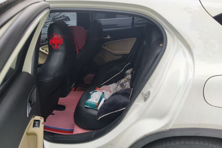 Used Mercedes-Benz GLA 2015 GLA 220 4MATIC Luxury Model Left Rear Seat