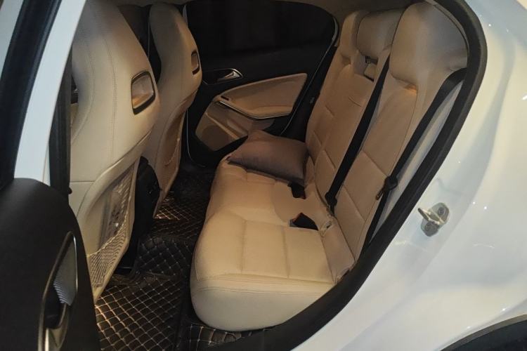 Used Mercedes-Benz GLA 2015 GLA 220 4MATIC Luxury Model Left Rear Seat
