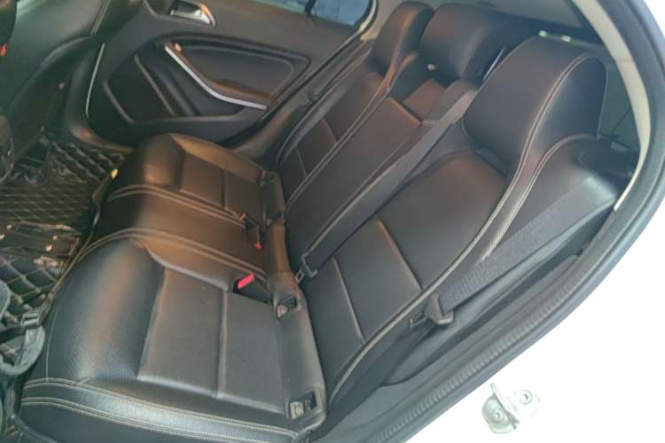 Used Mercedes-Benz GLA 2015 GLA 200 Sport Edition Left Rear Seat