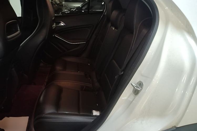 Used Mercedes-Benz GLA 2015 GLA 200 Sport Edition Left Rear Seat