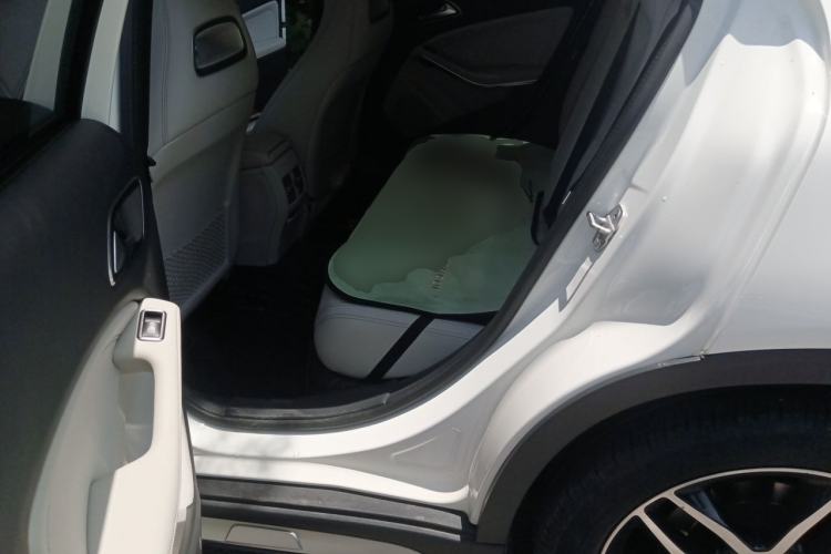 Used Mercedes-Benz GLA 2015 GLA 200 Fashion Model Left Rear Seat