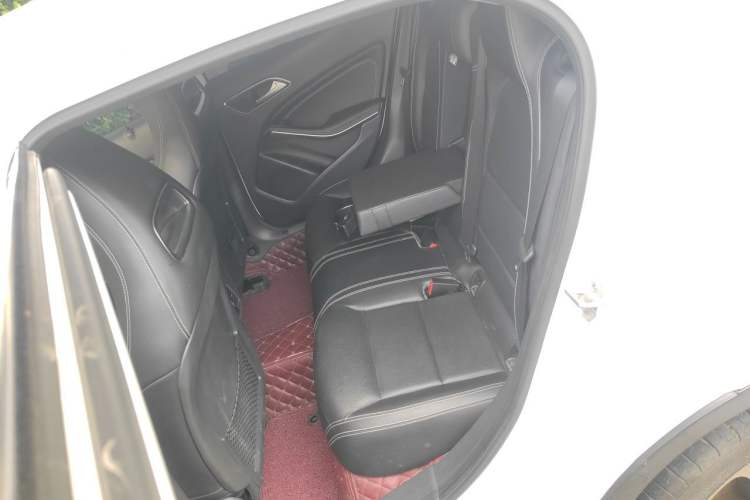 Used Mercedes-Benz GLA 2015 GLA 220 4MATIC Luxury Model Left Rear Seat
