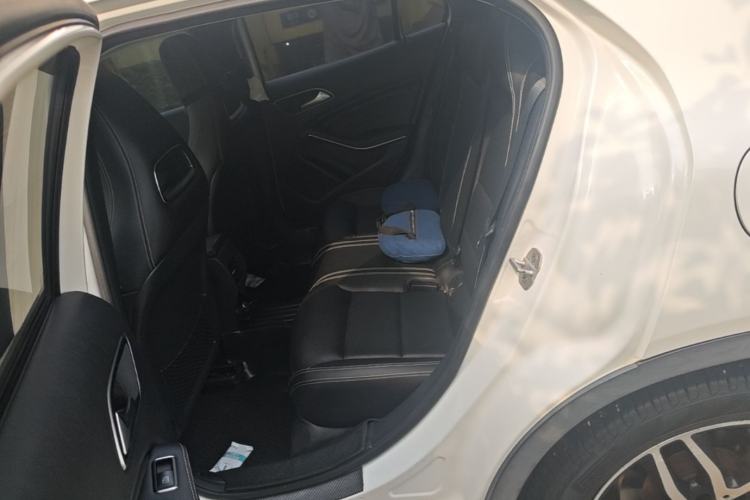 Used Mercedes-Benz GLA 2015 GLA 200 Fashion Model Left Rear Seat