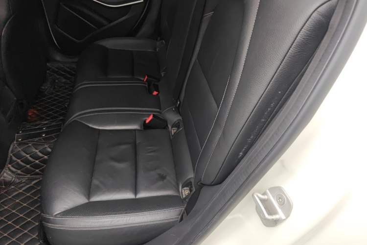 Used Mercedes-Benz GLA 2015 GLA 260 4MATIC Left Rear Seat