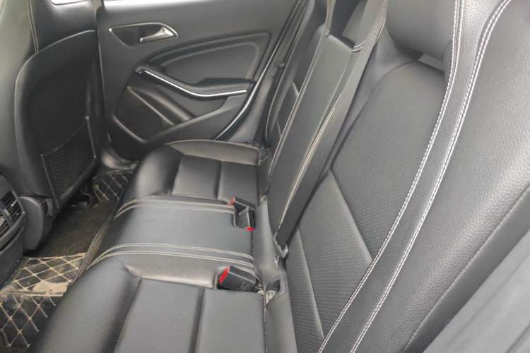 Used Mercedes-Benz GLA 2015 GLA 200 Sport Edition Left Rear Seat
