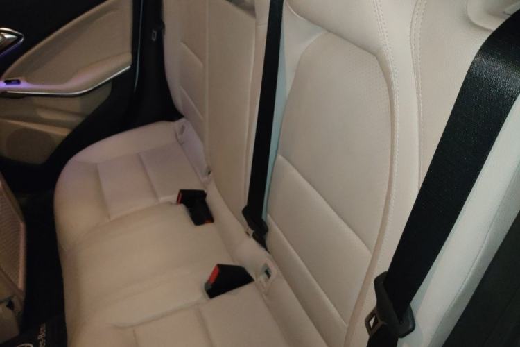 Used Mercedes-Benz GLA 2015 GLA 220 4MATIC Fashion Model Left Rear Seat