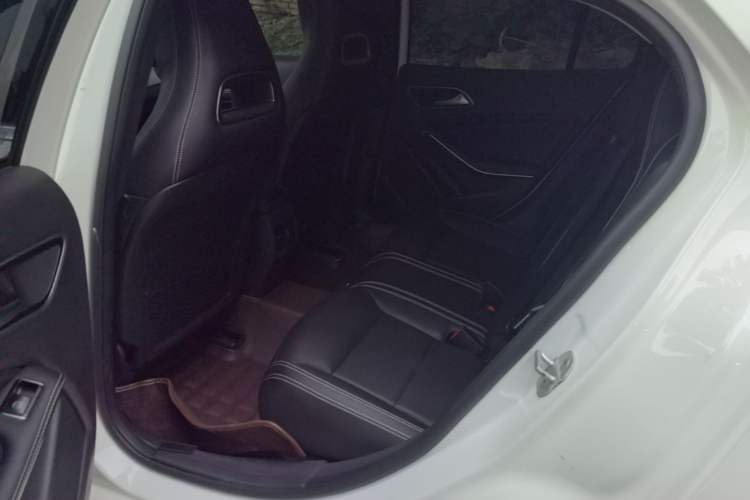 Used Mercedes-Benz GLA 2015 GLA 220 4MATIC Luxury Model Left Rear Seat