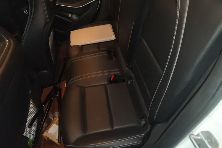 Used Mercedes-Benz GLA 2015 GLA 200 Fashion Model Left Rear Seat
