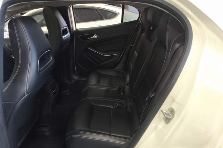 Used Mercedes-Benz GLA 2015 GLA 200 Sport Edition Left Rear Seat