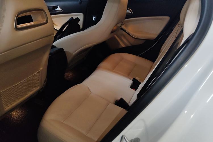 Used Mercedes-Benz GLA 2015 GLA 220 4MATIC Luxury Model Left Rear Seat