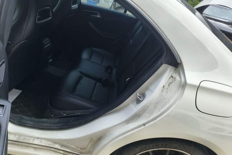 Used Mercedes-Benz GLA 2015 GLA 200 Left Rear Seat