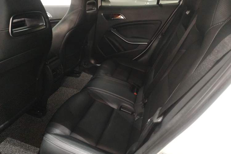 Used Mercedes-Benz GLA 2015 GLA 260 4MATIC Sport Edition Left Rear Seat