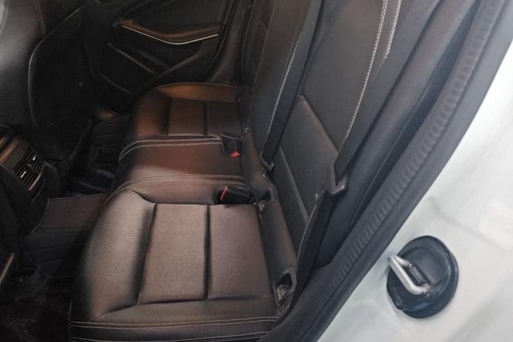 Used Mercedes-Benz GLA 2015 GLA 200 Sport Edition Left Rear Seat