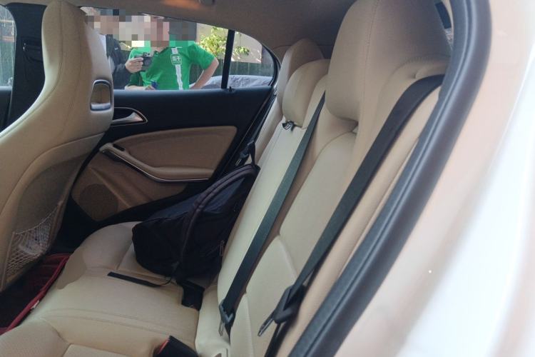 Used Mercedes-Benz GLA 2015 GLA 220 4MATIC Fashion Model Left Rear Seat