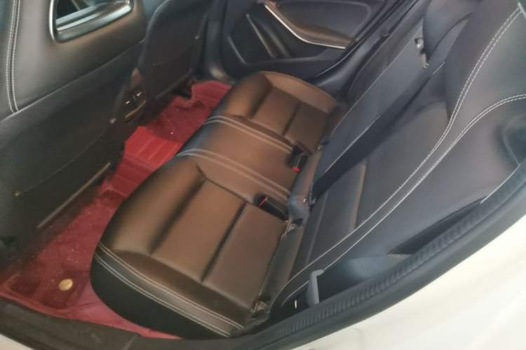 Used Mercedes-Benz GLA 2015 GLA 200 Sport Edition Left Rear Seat