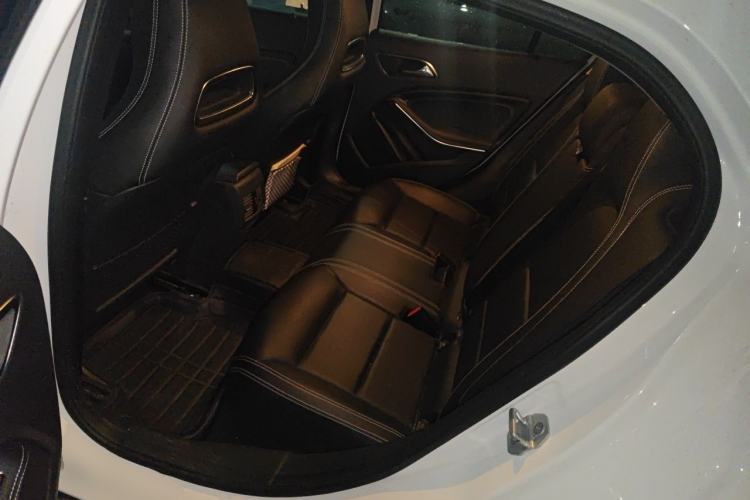 Used Mercedes-Benz GLA 2015 GLA 200 Sport Edition Left Rear Seat