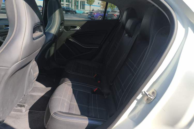 Used Mercedes-Benz GLA 2015 GLA 200 Left Rear Seat