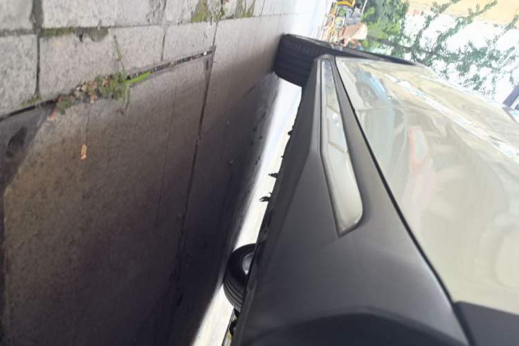 Used Mercedes-Benz GLA 2015 GLA 220 4MATIC Luxury Model Left Side Sill