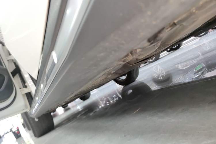Used Mercedes-Benz GLA 2015 GLA 200 Sport Edition Left Side Sill