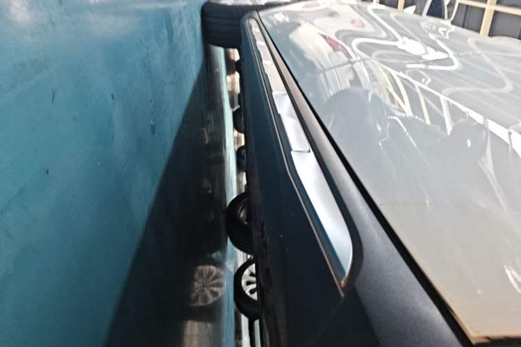 Used Mercedes-Benz GLA 2015 GLA 200 Sport Edition Left Side Sill