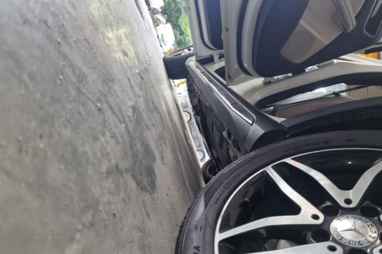 Used Mercedes-Benz GLA 2015 GLA 200 Fashion Model Left Side Sill