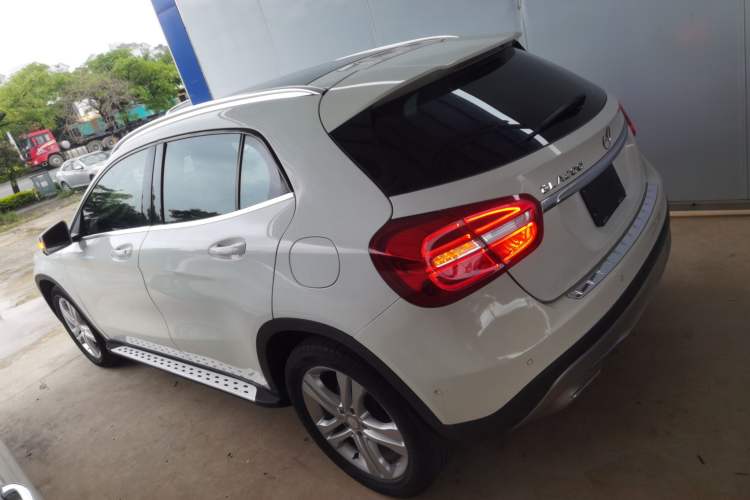 Used Mercedes-Benz GLA 2015 GLA 200 Left Side