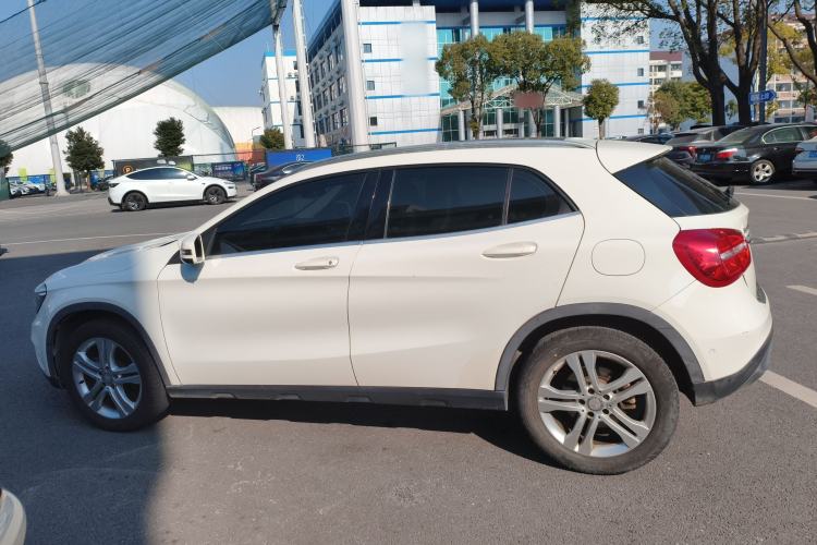 Used Mercedes-Benz GLA 2015 GLA 200 Left Side
