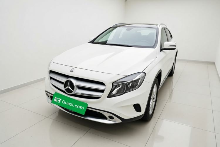 Used Mercedes-Benz GLA 2015 GLA 200 Sport Edition Guazi used car, China used car export, Used car for sale, Used cars, Cheapest cars for sale
