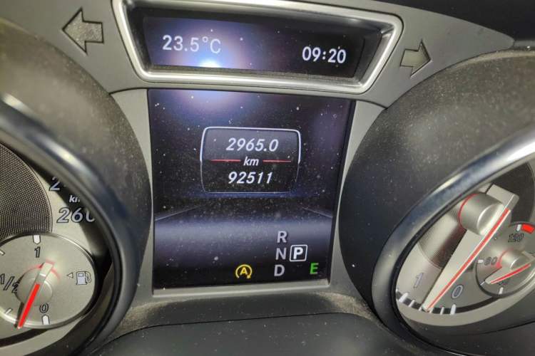 Used Mercedes-Benz GLA 2015 GLA 220 4MATIC Luxury Model Odometer Close Up