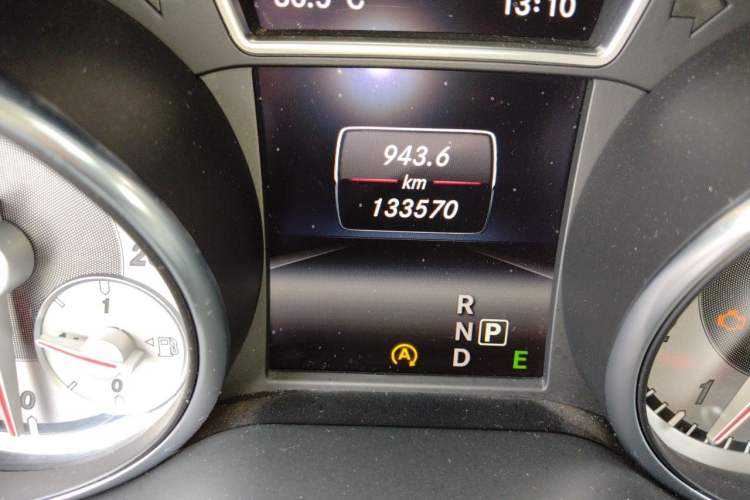 Used Mercedes-Benz GLA 2015 GLA 220 4MATIC Luxury Model Odometer Close Up