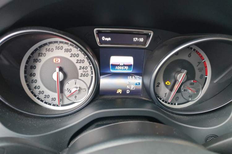 Used Mercedes-Benz GLA 2015 GLA 200 Sport Edition Odometer Close Up