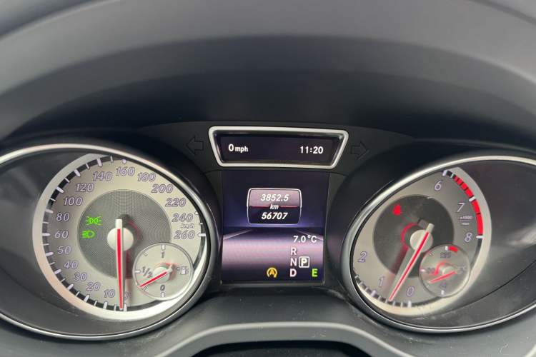 Used Mercedes-Benz GLA 2015 GLA 200 Fashion Model Odometer Close Up