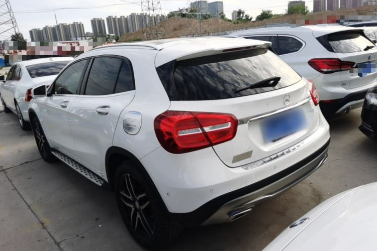 Used Mercedes-Benz GLA 2015 GLA 200 Fashion Model Rear Left 45 Deg
