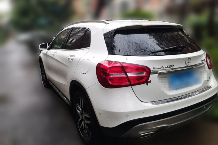Used Mercedes-Benz GLA 2015 GLA 220 4MATIC Fashion Model Rear Left 45 Deg