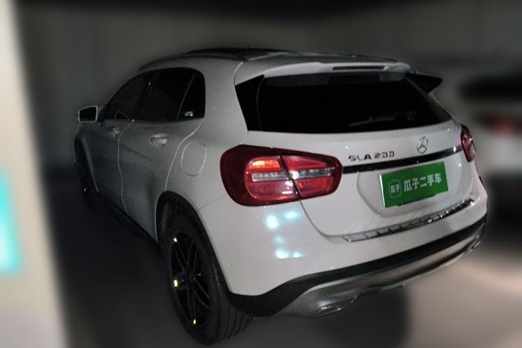 Used Mercedes-Benz GLA 2015 GLA 200 Fashion Model Rear Left 45 Deg
