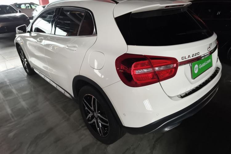 Used Mercedes-Benz GLA 2015 GLA 220 4MATIC Fashion Model Rear Left 45 Deg