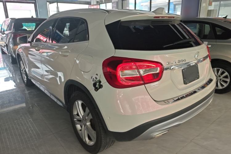Used Mercedes-Benz GLA 2015 GLA 200 Sport Edition Rear Left 45 Deg