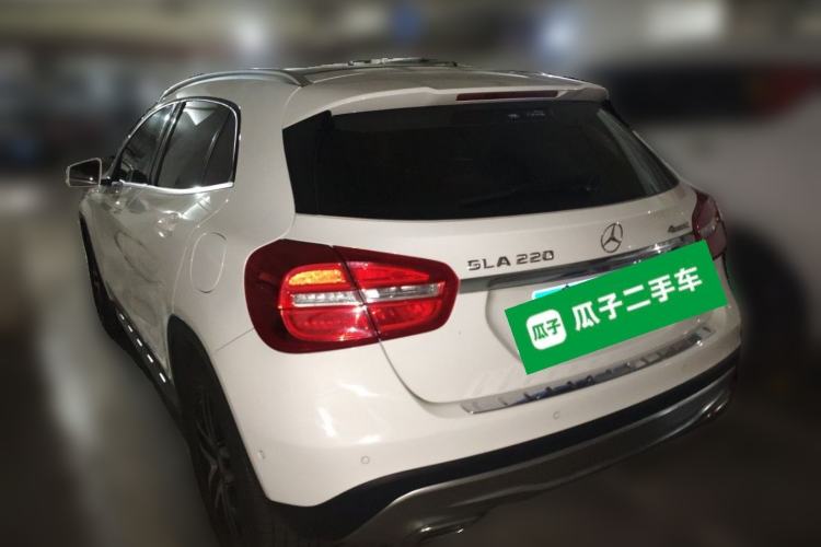 Used Mercedes-Benz GLA 2015 GLA 220 4MATIC Fashion Model Rear Left 45 Deg
