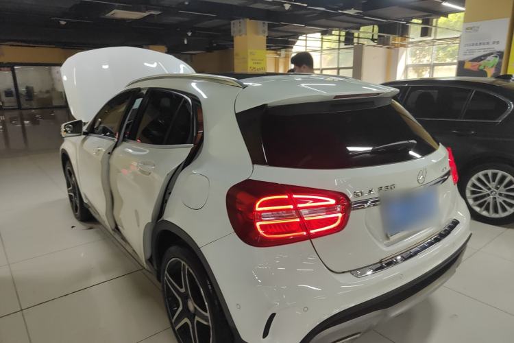 Used Mercedes-Benz GLA 2015 GLA 220 4MATIC Luxury Model Rear Left 45 Deg