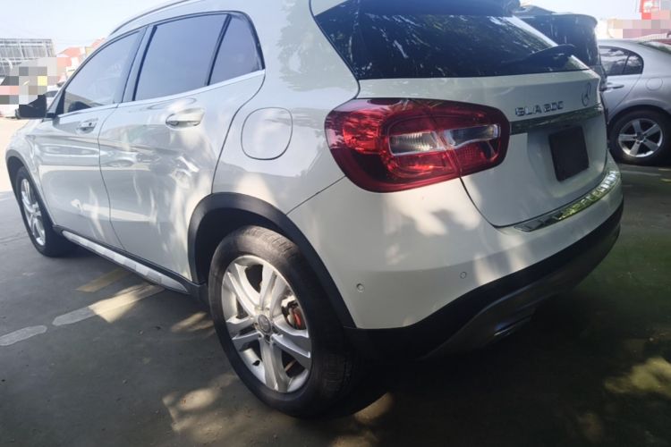 Used Mercedes-Benz GLA 2015 GLA 200 Sport Edition Rear Left 45 Deg