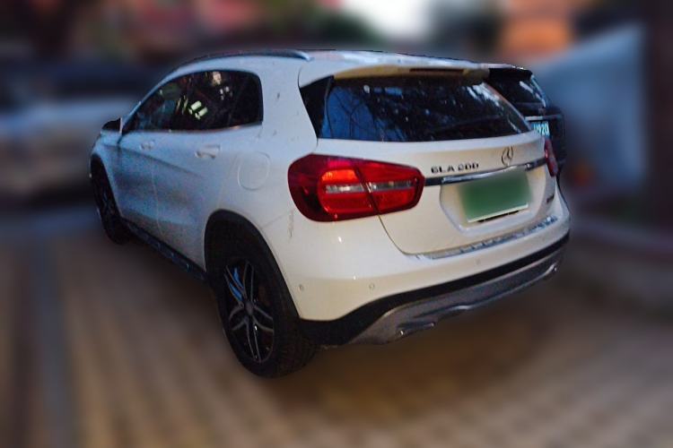 Used Mercedes-Benz GLA 2015 GLA 200 Fashion Model Rear Left 45 Deg