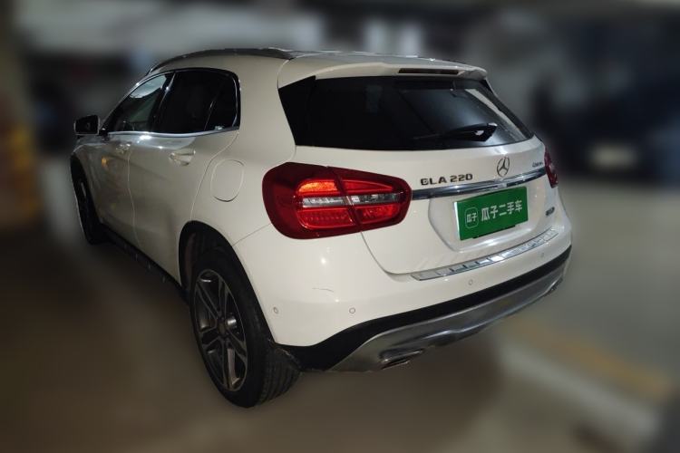 Used Mercedes-Benz GLA 2015 GLA 220 4MATIC Luxury Model Rear Left 45 Deg