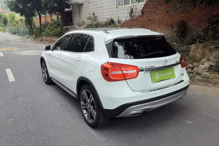 Used Mercedes-Benz GLA 2015 GLA 220 4MATIC Luxury Model Rear Left 45 Deg