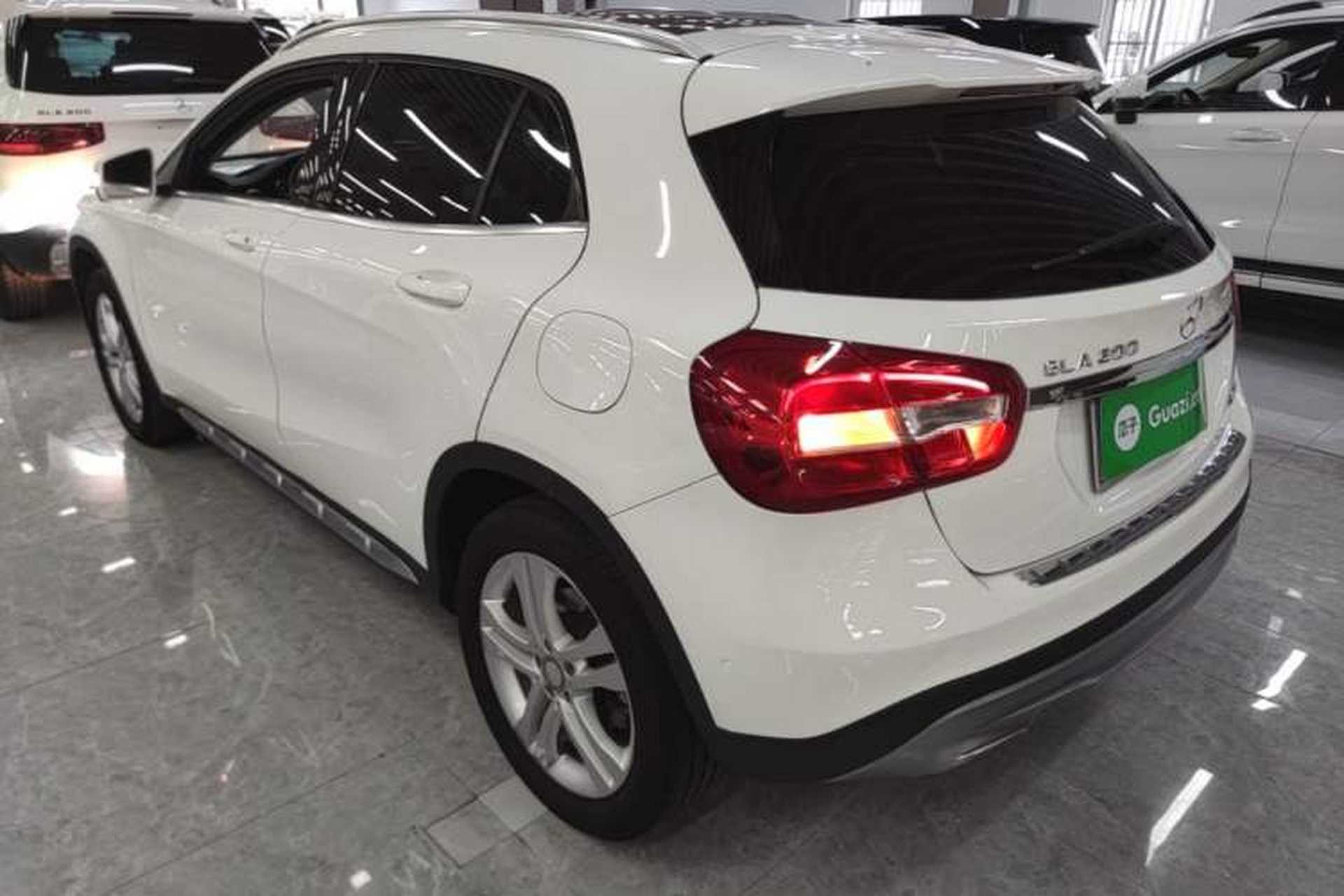 Used Mercedes-Benz GLA 2015 GLA 200 Sport Edition Rear Left 45 Deg
