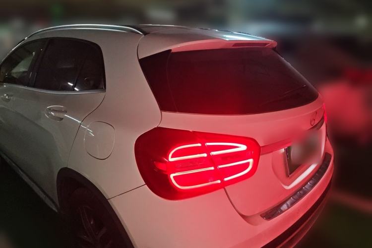 Used Mercedes-Benz GLA 2015 GLA 200 Fashion Model Rear Left 45 Deg