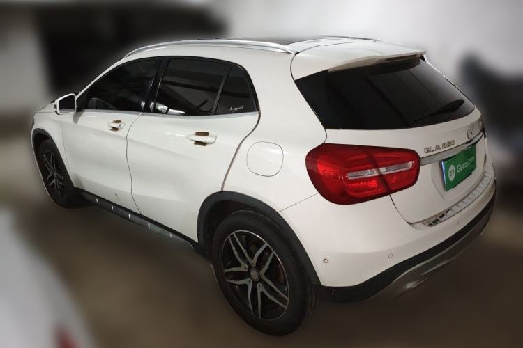 Used Mercedes-Benz GLA 2015 GLA 220 4MATIC Fashion Model Rear Left 45 Deg