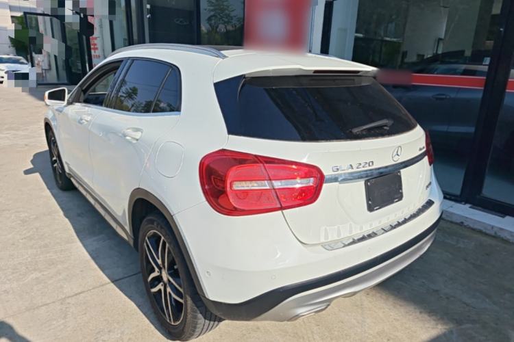 Used Mercedes-Benz GLA 2015 GLA 220 4MATIC Fashion Model Rear Left 45 Deg