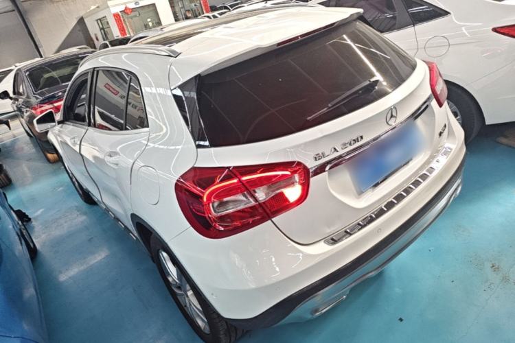 Used Mercedes-Benz GLA 2015 GLA 200 Sport Edition Rear Left 45 Deg